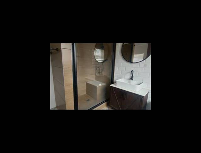 5 BEDROOM HOUSE FOR SALE IN BRENTHURST